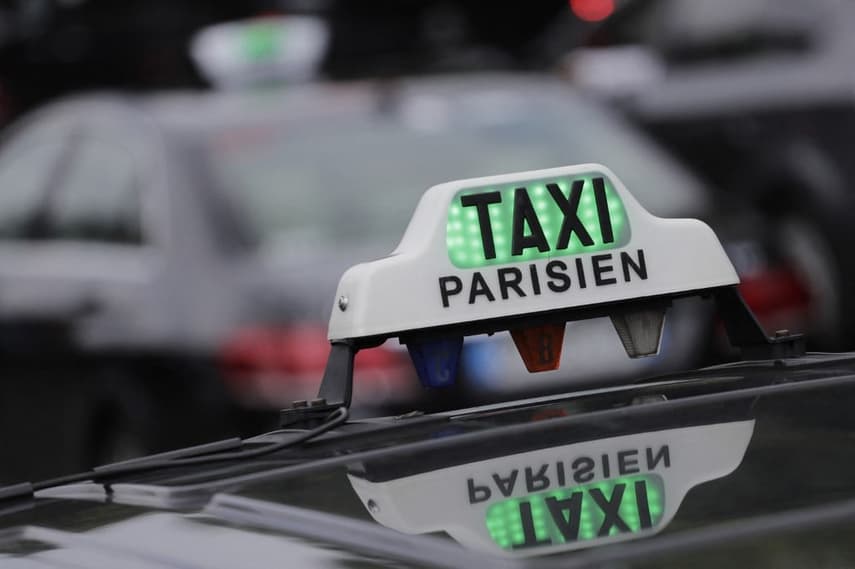 Paris tourist says trip ruined by '€890 taxi fare'