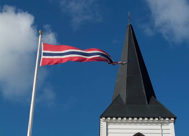 How long do you have to wait to re-apply for Norwegian citizenship after being rejected