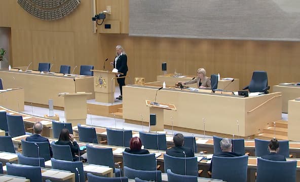 Sweden changes constitution to beef up anti-terror law