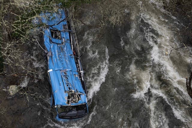 UPDATED: Six killed in Spain after bus plunges into river