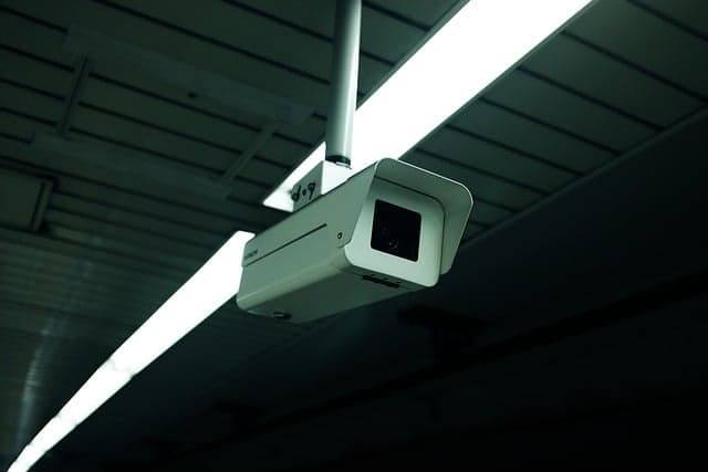 How many CCTV cameras are there in Spain?
