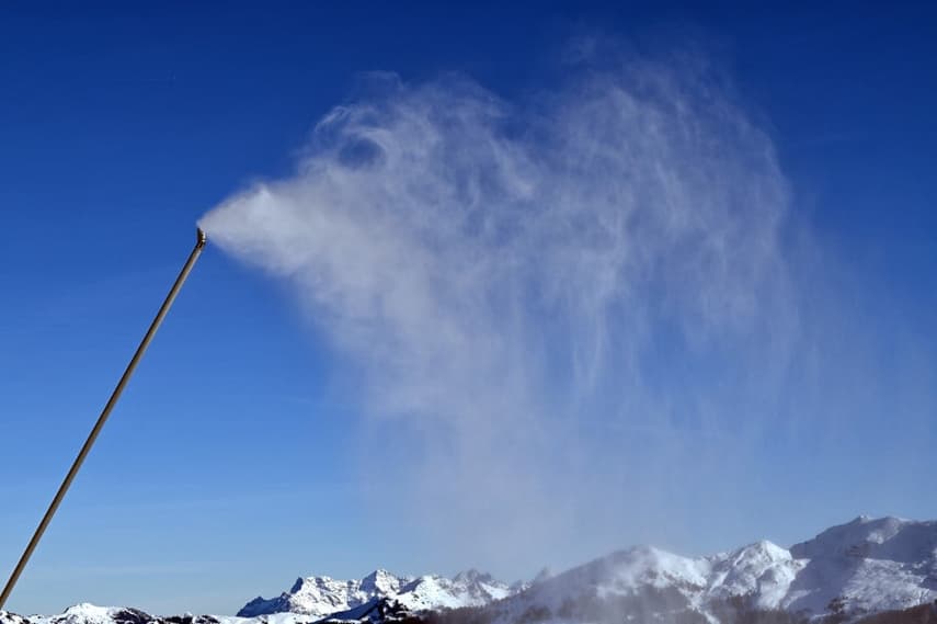 Warm weather hits Austria's ski season as slopes left without snow