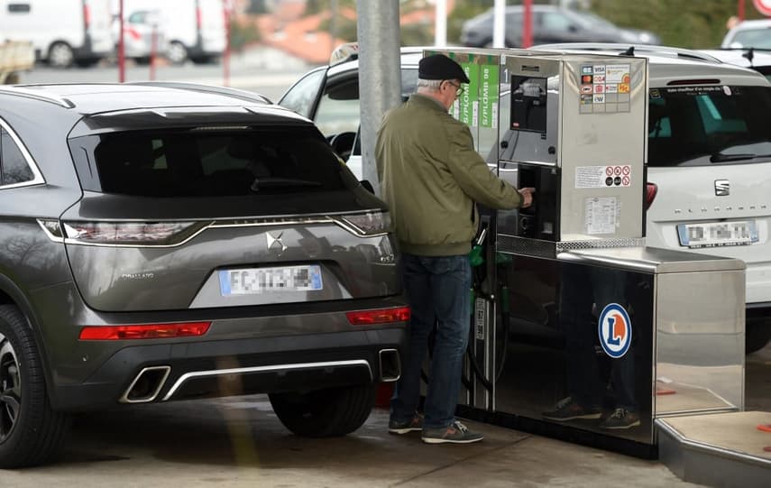 How to claim the €100 fuel aid for motorists in France