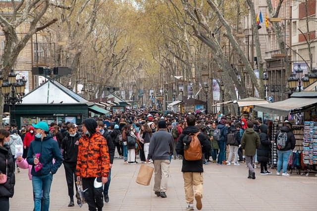 Growing number of foreigners drives Spain's population rise