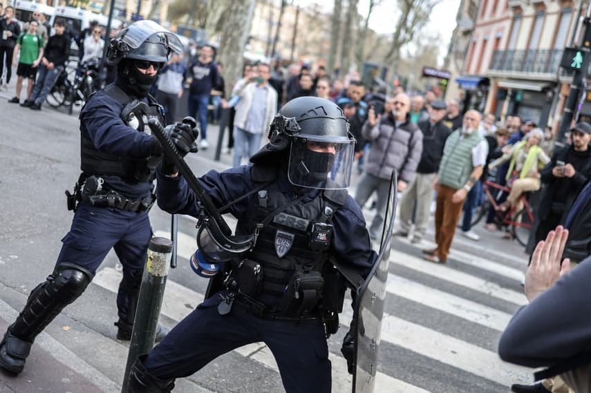 Rights groups accuse French police of brutality in pension protests