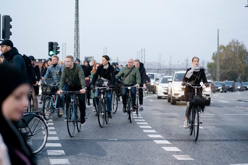 Copenhagen gets ’diagonal’ bike lane at congested crossing