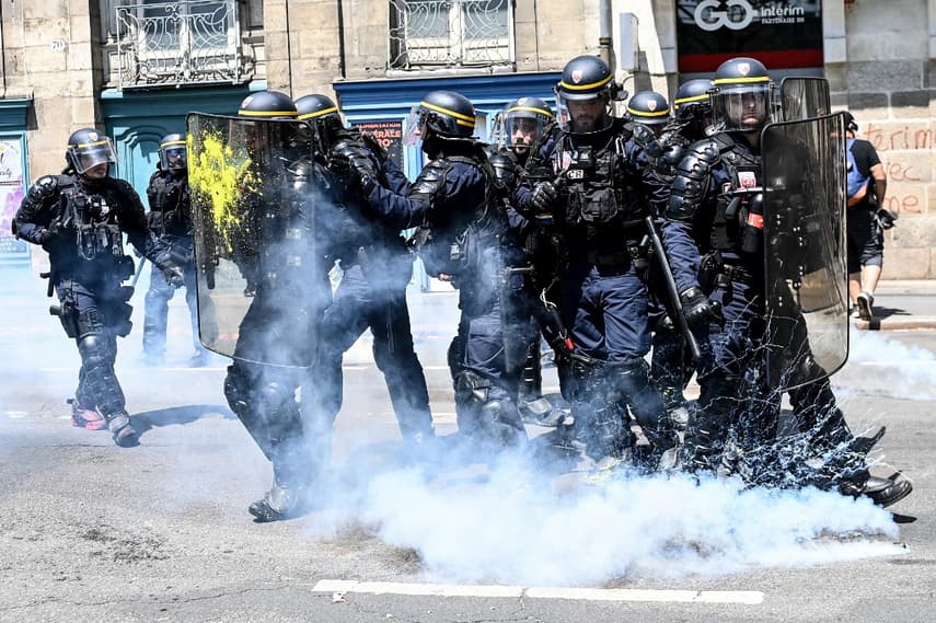 Clashes in cities as France faces last-ditch bid to derail pensions overhaul