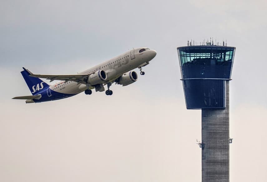 SAS shares plummet as airline announces heavy losses