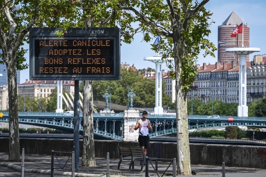 19 French départements on red level alert for heat as temperatures soar