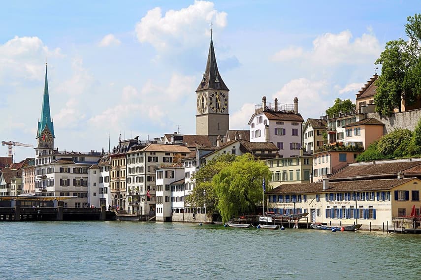 City of Zurich lowers fees for citizenship applicants