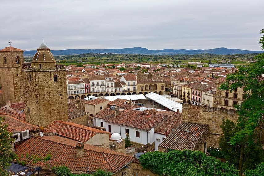 What are the pros and cons of life in Spain’s Extremadura?