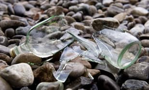 Student shatters Lake Constance glass ban