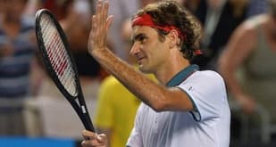 Federer storms into third round at Melbourne
