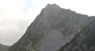 Aussie wingsuit jumper dies in Swiss Alps