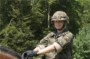 Swiss army wants to recruit more women