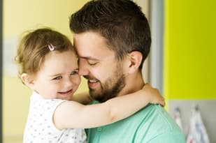 Men’s group campaigns for Swiss fathers to play larger role in childcare