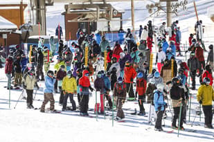 Will an American-style queuing system end chaos at Swiss ski lifts?