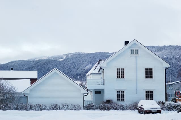 What are the downsides of renting in Norway according to tenants? 