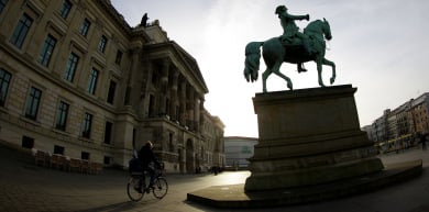 Germany rebuilds palaces long destroyed by war