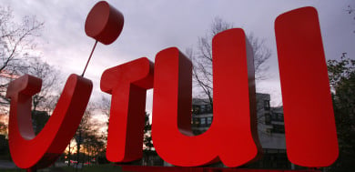 Shipping and tourism giant TUI hits stormy seas