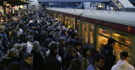S-bahn to ban hooligans for a year