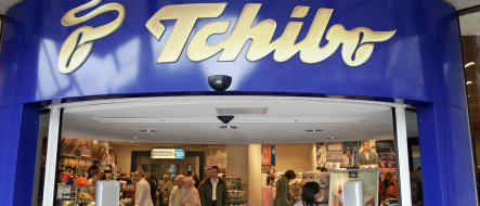 Tchibo to try bigger stores