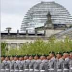 New soldiers to be sworn into army at Reichstag