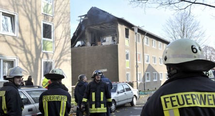 Apartment explosion kills one, injures five