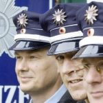 Woolly hats banned for Hamburg police