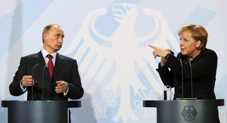 Merkel and Putin discuss gas 'test phase'