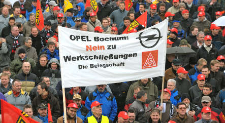 Opel workers protest GM cutback plans