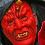 Devil and angel rob shop owner in Cologne as Karneval begins