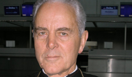 Holocaust denying bishop told to quickly correct 'stupidity'