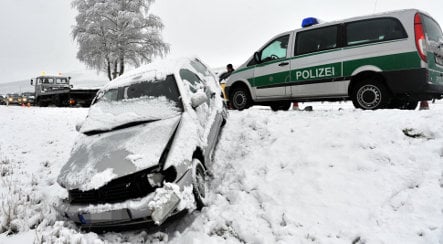 Snow causes road mayhem in Hesse