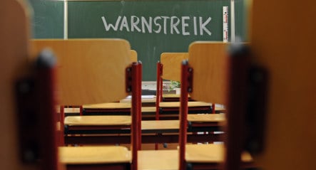 Strikes close schools in Hamburg and the Rhineland
