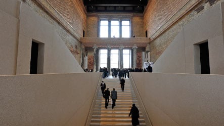 Star architect Chipperfield hands over keys to Berlin museum