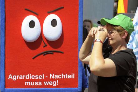 "Agricultural diesel fuel - the obstacle must go!"Photo: Photo: DPA