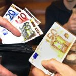 Berlin restaurants urge foreigners to tip more
