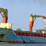 Somali hijackers release German ship for ransom
