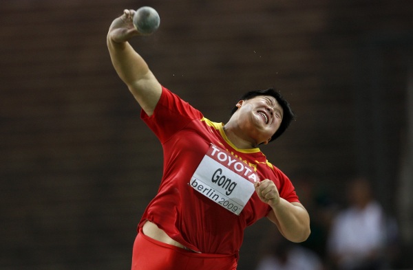 Lijiao Gong competes in the Shot Put final at Berlin's Olympic Stadium during the 12th IAAF World Championships in Athletics.Photo: DPA