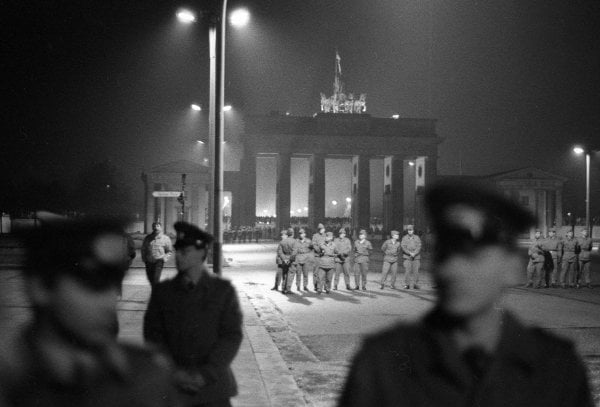 At the Brandenburg Gate. Berlin, November 9/10, 1989.Photo: Christian Hajer
