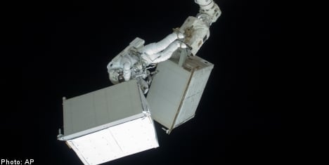Fuglesang completes third spacewalk of shuttle mission