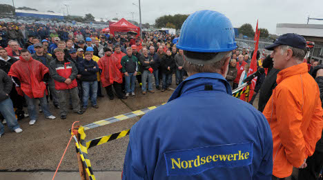 Emden shipyard closes despite workers' protests