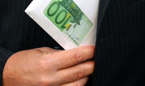 German execs took 20 percent pay cut last year
