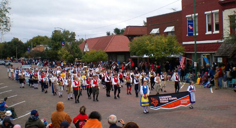 Lindsborg Middle School students wear their Swedish culture in the Svensk Hyllningsfest parade
