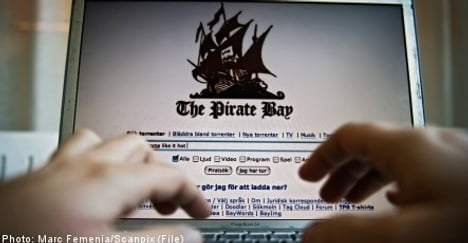 Pirate Bay on the run as hosts jump ship