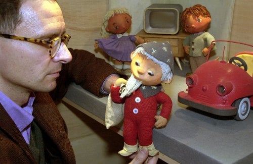 The original Sandman doll from 1959. He originally appeared on East German television network DFF. Today, network RBB shows the nightly programme.Photo: DPA