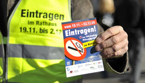 Last gasp petition for Bavarian smoking ban edges to referendum