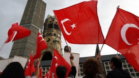 Turks: Germany must do more for integration
