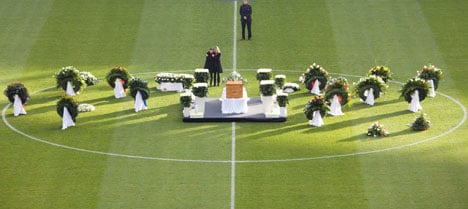 Germany bids farewell to footballer Robert Enke